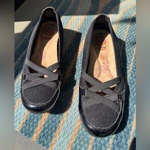 Earth Spirit Black Slip-On Crisscross Comfort Flats
